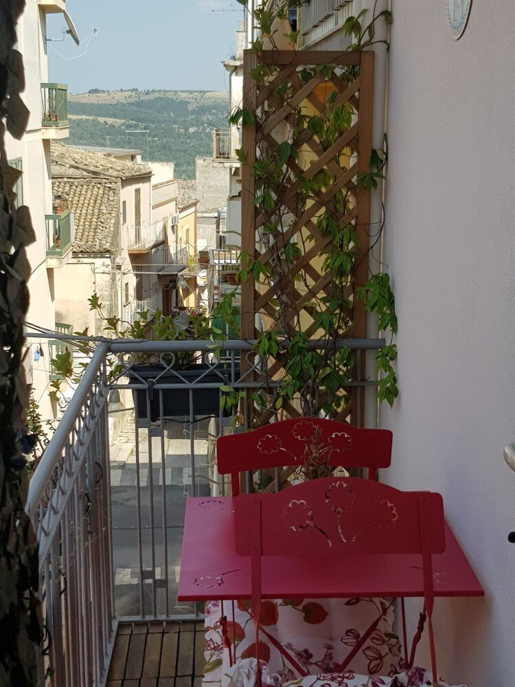 Media Ragusa Extras 36 Default 4082 Conversions 6a04b7e542ca5 Def23445 D770 4c87 A6f5 D4f1459adad5 Normalized Crop