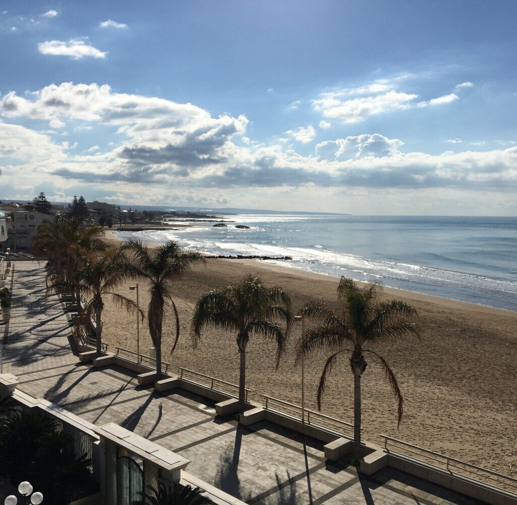 Media Ragusa Extras 149 Default 536 Conversions 6957cb4d15aac Veduta Dai Balconi Normalized Crop