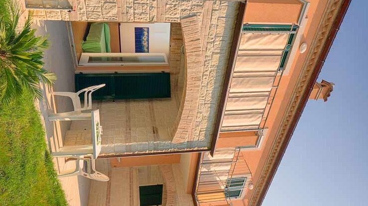 Media Test Extras 1388 Default 815 Conversions 694517c774213 Affittacamere 3 Jolie 009 Normalized Crop