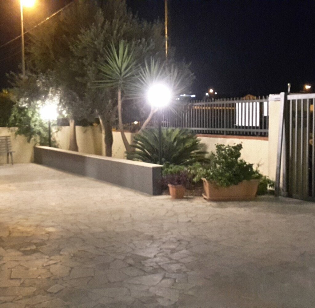 Media Ragusa Extras 339 Default 1306 Conversions 696629895b74b Cortile E Piante Normalized Crop