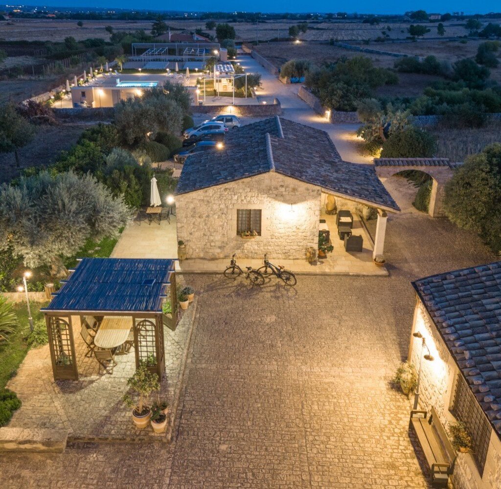 Media Ragusa Extras 744 Default 3490 Conversions 69e1ea8146632 Borgo Monachella 2024 7 Normalized Crop