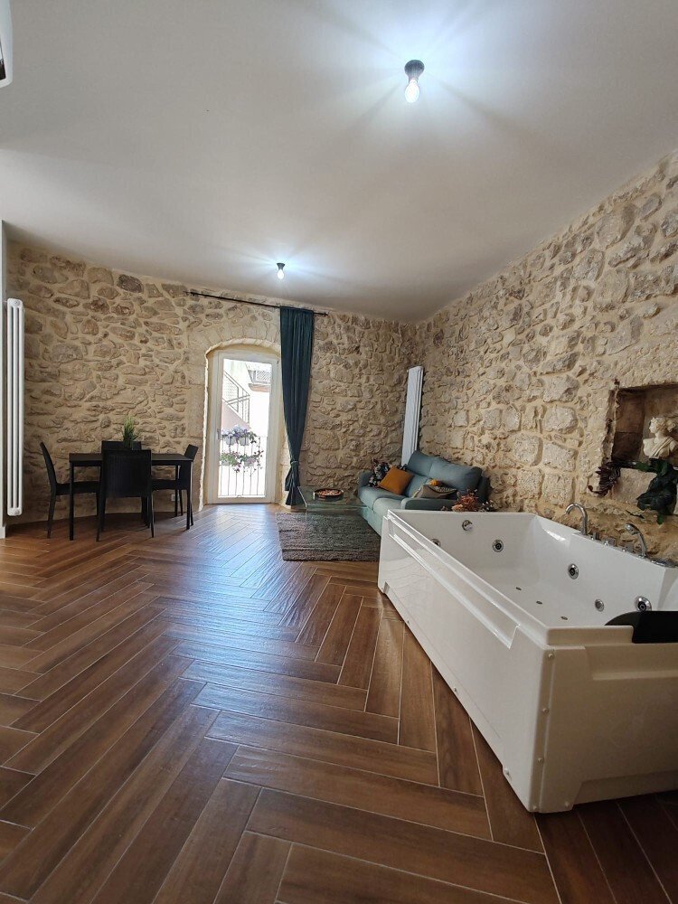 Media Ragusa Extras 453 Default 1853 Conversions 697626e45d39d 3 Normalized Crop