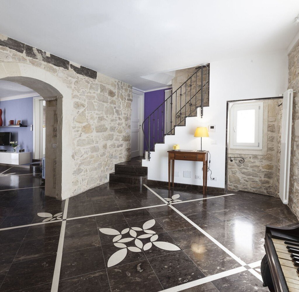 Media Ragusa Extras 27 Default 388 Conversions 694fdb33e0b64 Casahyblacommg2750 Normalized Crop