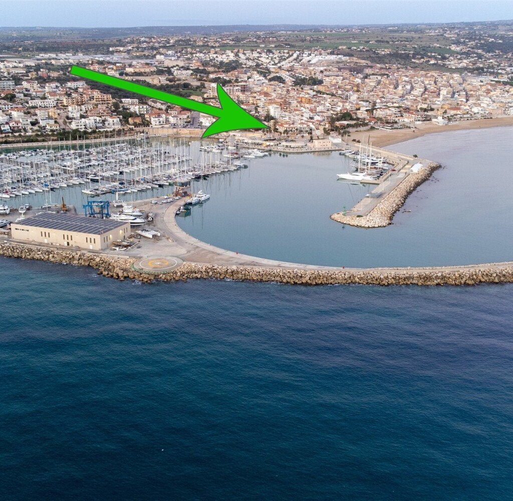 Media Ragusa Extras 588 Default 2096 Conversions 69827c5926fea Casa Porto Light 2400px 17 Normalized Crop