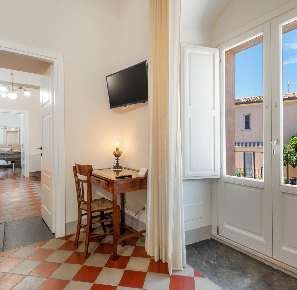 Media Ragusa Extras 577 Default 2007 Conversions 69809a08bd7d5 Mam0200 Copia Normalized Crop