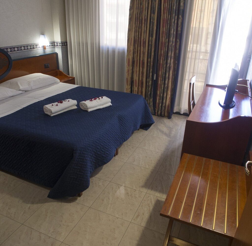 Media Ragusa Extras 589 Default 2110 Conversions 6982ff0d9df11 7133700 Normalized Crop