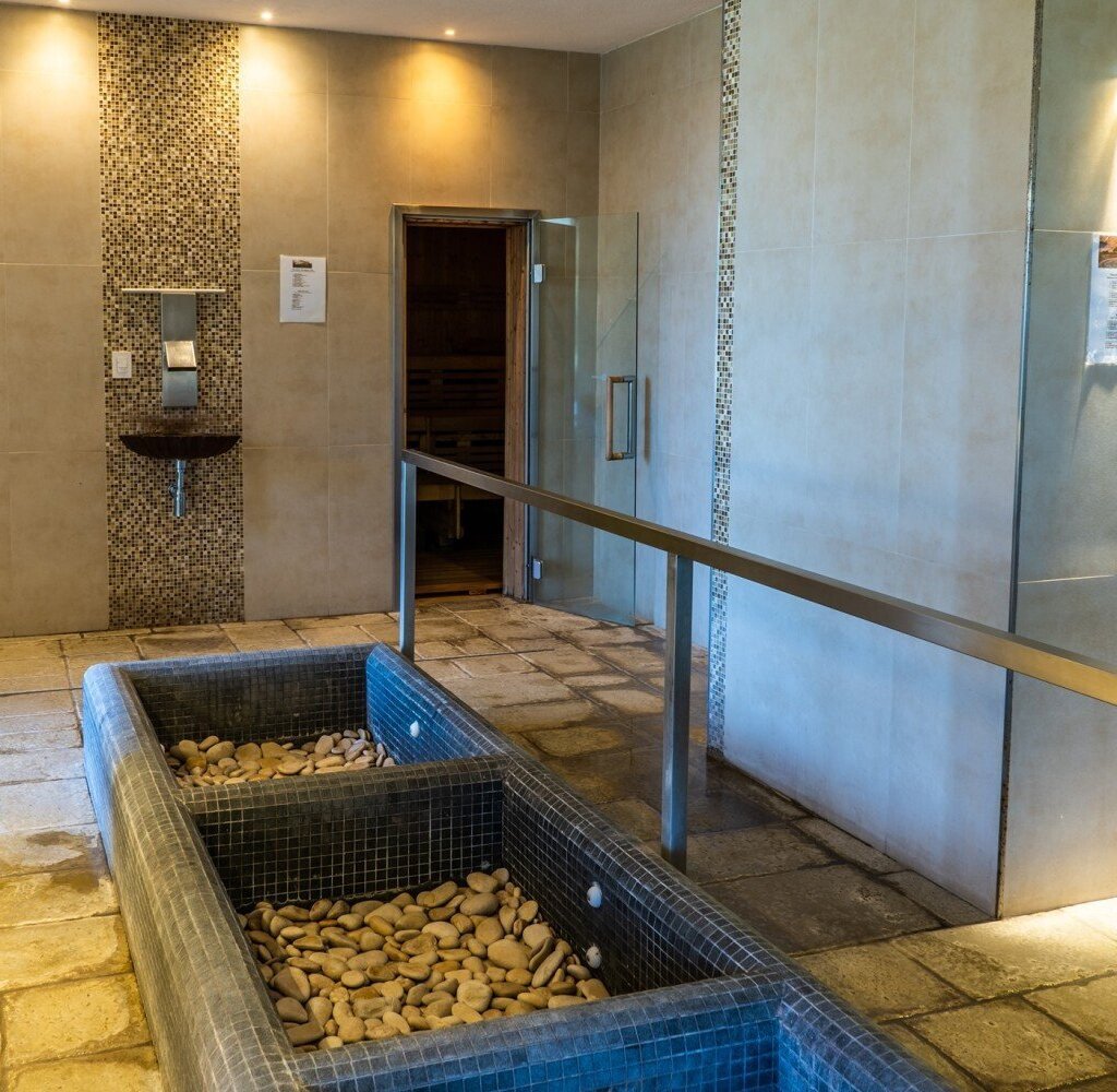 Media Ragusa Extras 303 Default 1081 Conversions 69623f29c080f Spa 2 Pass Normalized Crop