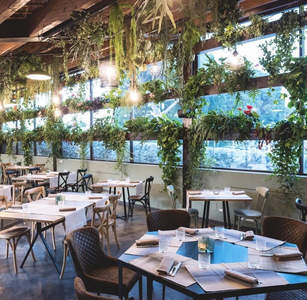 Media Ragusa Extras 303 Default 1083 Conversions 69623f47139ca Cortili Pass Normalized Crop