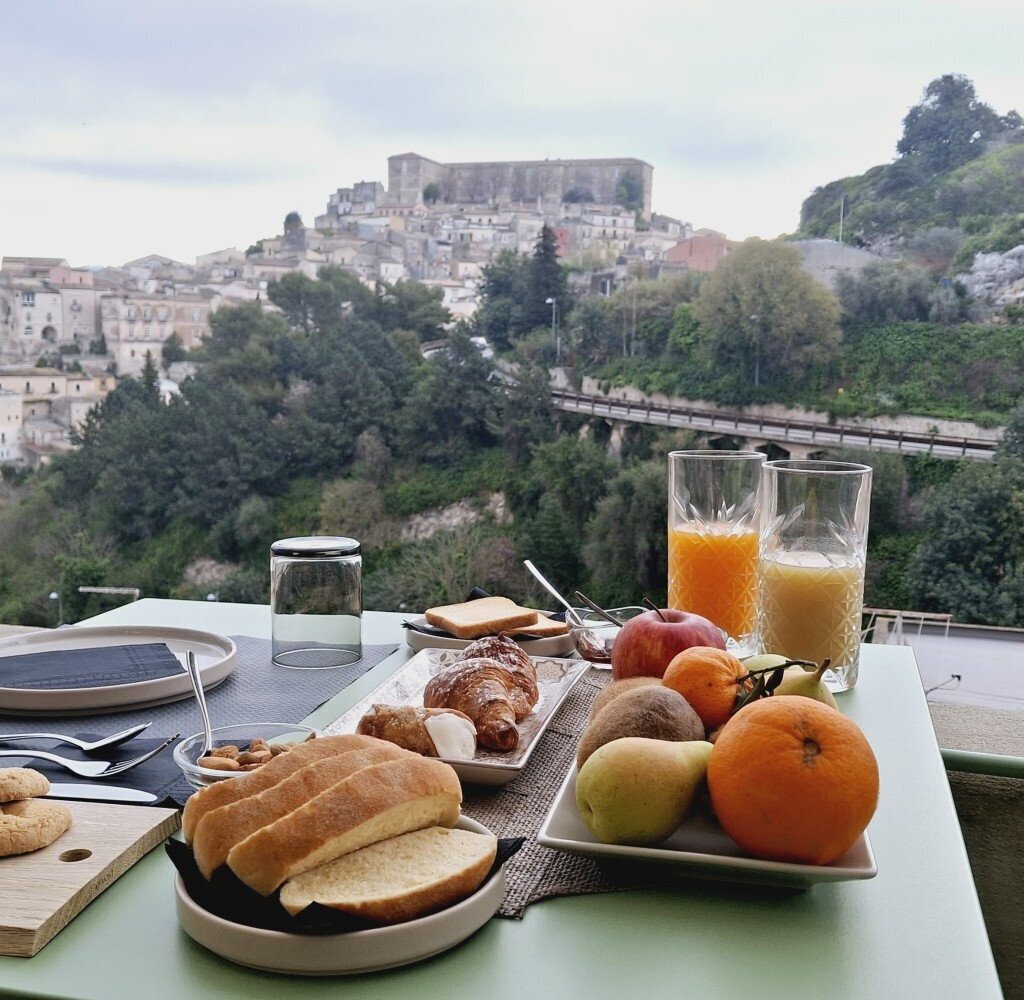 Media Ragusa Extras 257 Default 1421 Conversions 6967d2e3c4afb Colazione Sul Terrazzo 2 Normalized Crop