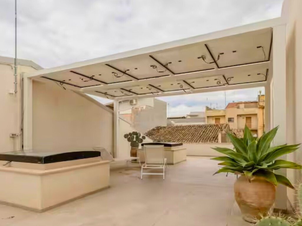 Media Ragusa Extras 594 Default 2270 Conversions 698b4422c1ce2 6 Normalized Crop