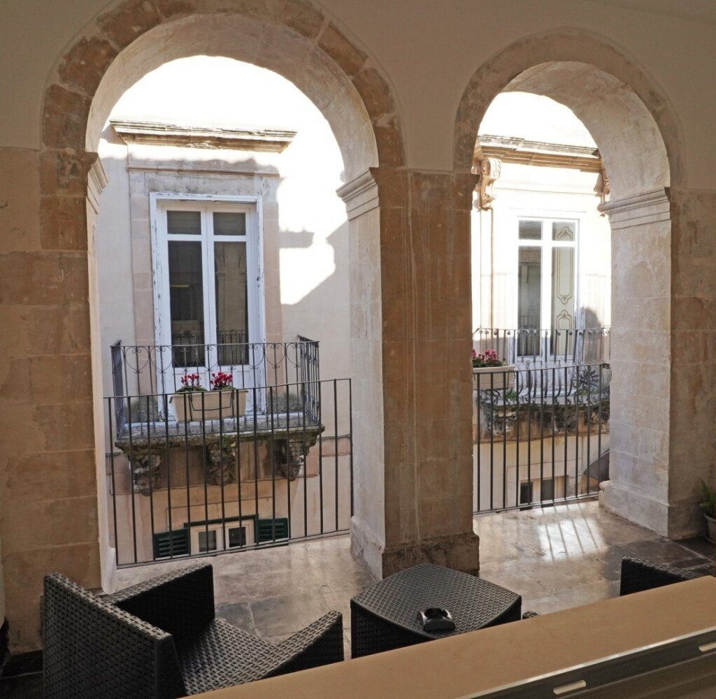 Media Ragusa Extras 379 Default 1748 Conversions 697207ea153d8 Terrazzino Explorateur Normalized Crop