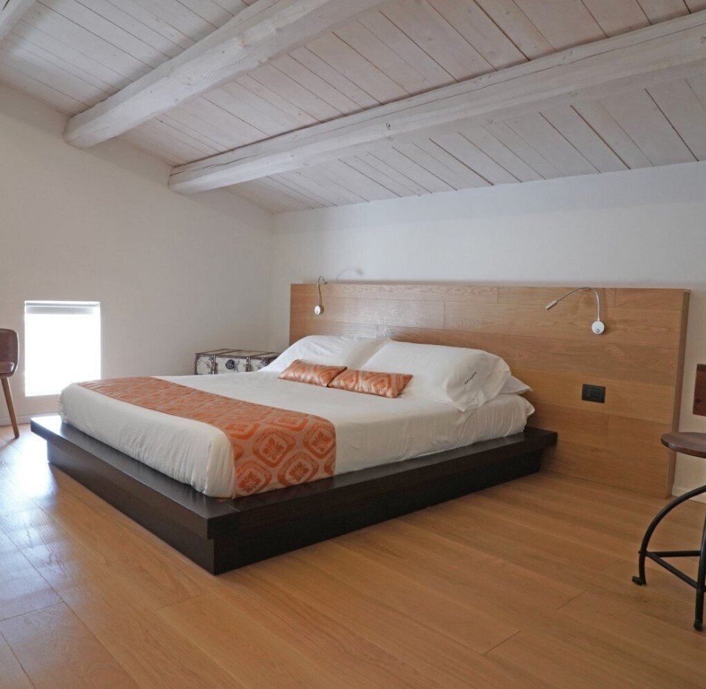 Media Ragusa Extras 379 Default 1755 Conversions 6972083d0e11d 2 1920 Copia Normalized Crop