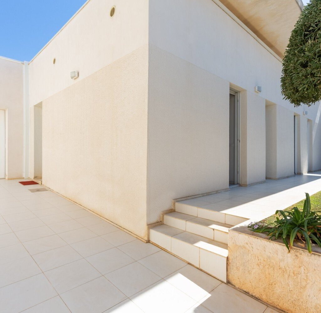 Media Ragusa Extras 164 Default 754 Conversions 695cbf077246f A1a1587 Modifica Normalized Crop