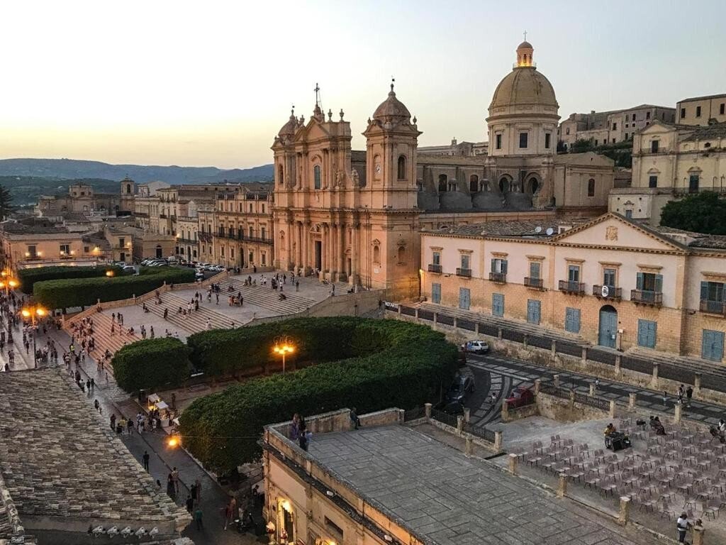 Media Ragusa Extras 121 Default 3304 Conversions 69dab384c8910 496233779 Normalized Crop