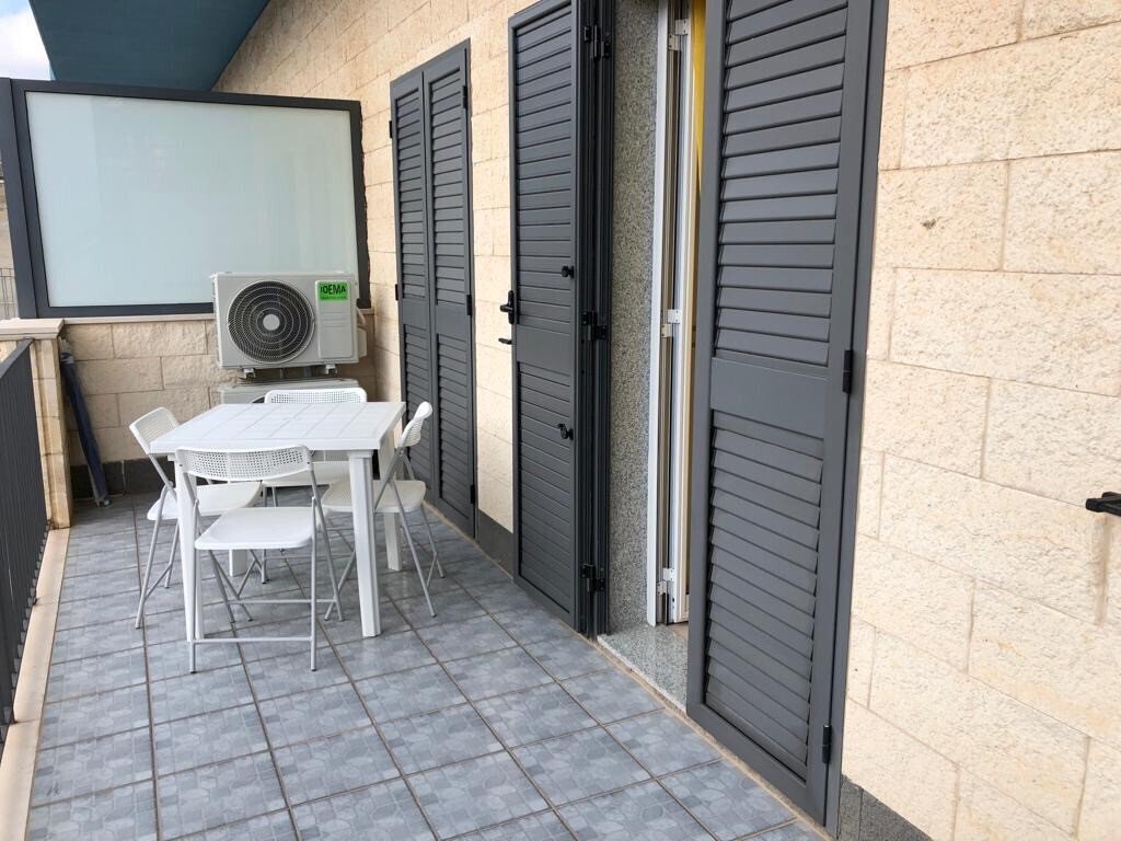 Media Ragusa Extras 648 Default 2826 Conversions 69c25351bf32f 33b29e6a 8f7b 4568 Ba27 B78ef2e07d27 Normalized Crop