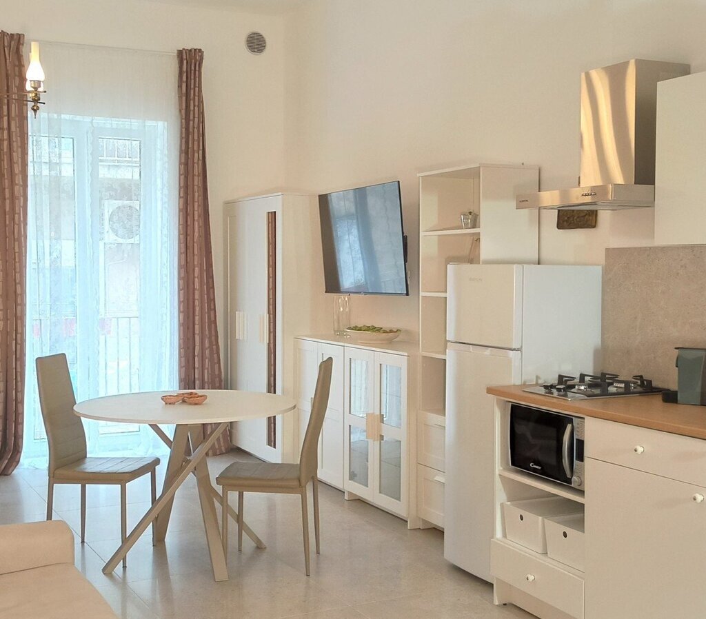 Media Ragusa Extras 341 Default 1508 Conversions 696cd640cf530 1 Normalized Crop