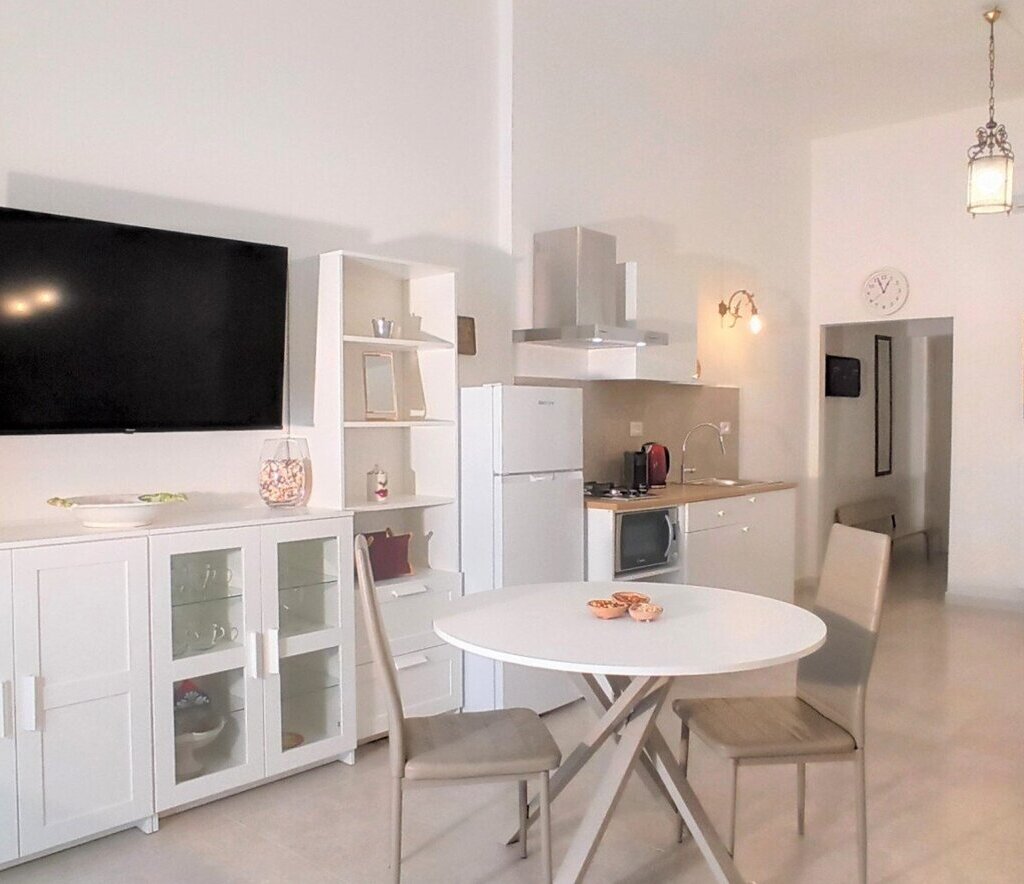 Media Ragusa Extras 341 Default 1510 Conversions 696cd642102a7 8 Normalized Crop