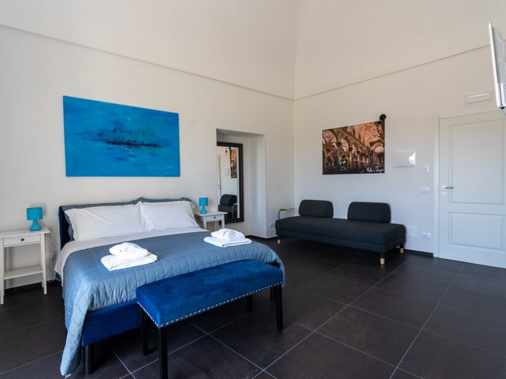 Media Ragusa Extras 236 Default 625 Conversions 6958f711129ae Camera Uno Normalized Crop