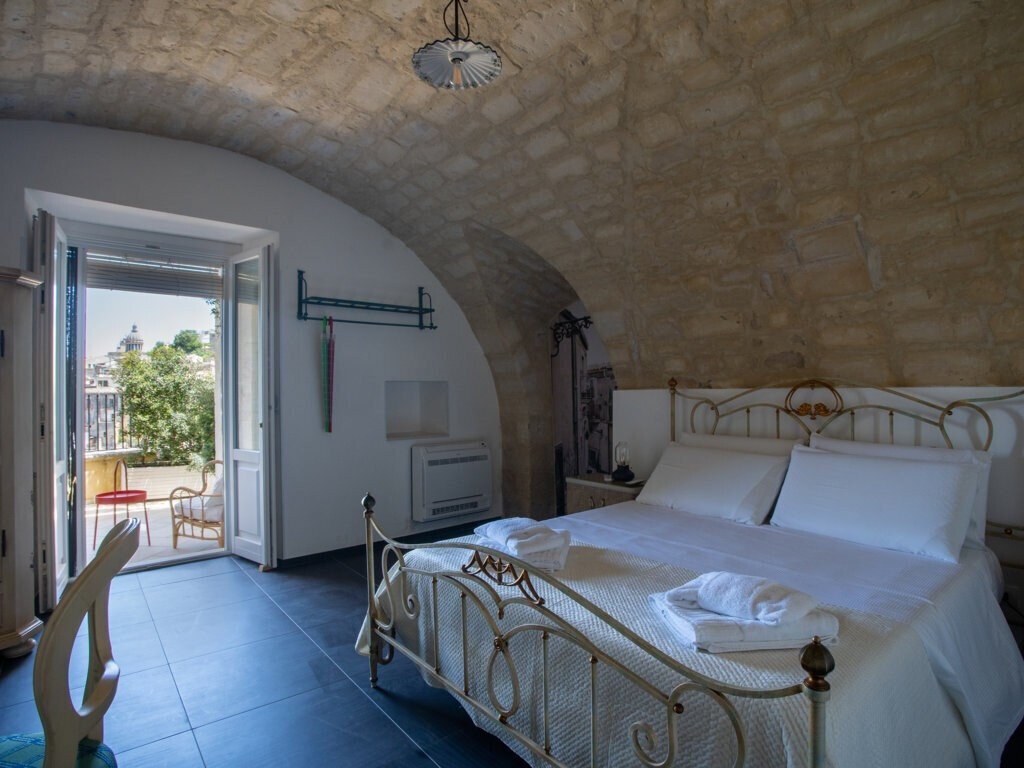 Media Ragusa Extras 236 Default 628 Conversions 6958f7107f994 Camera Sei Normalized Crop