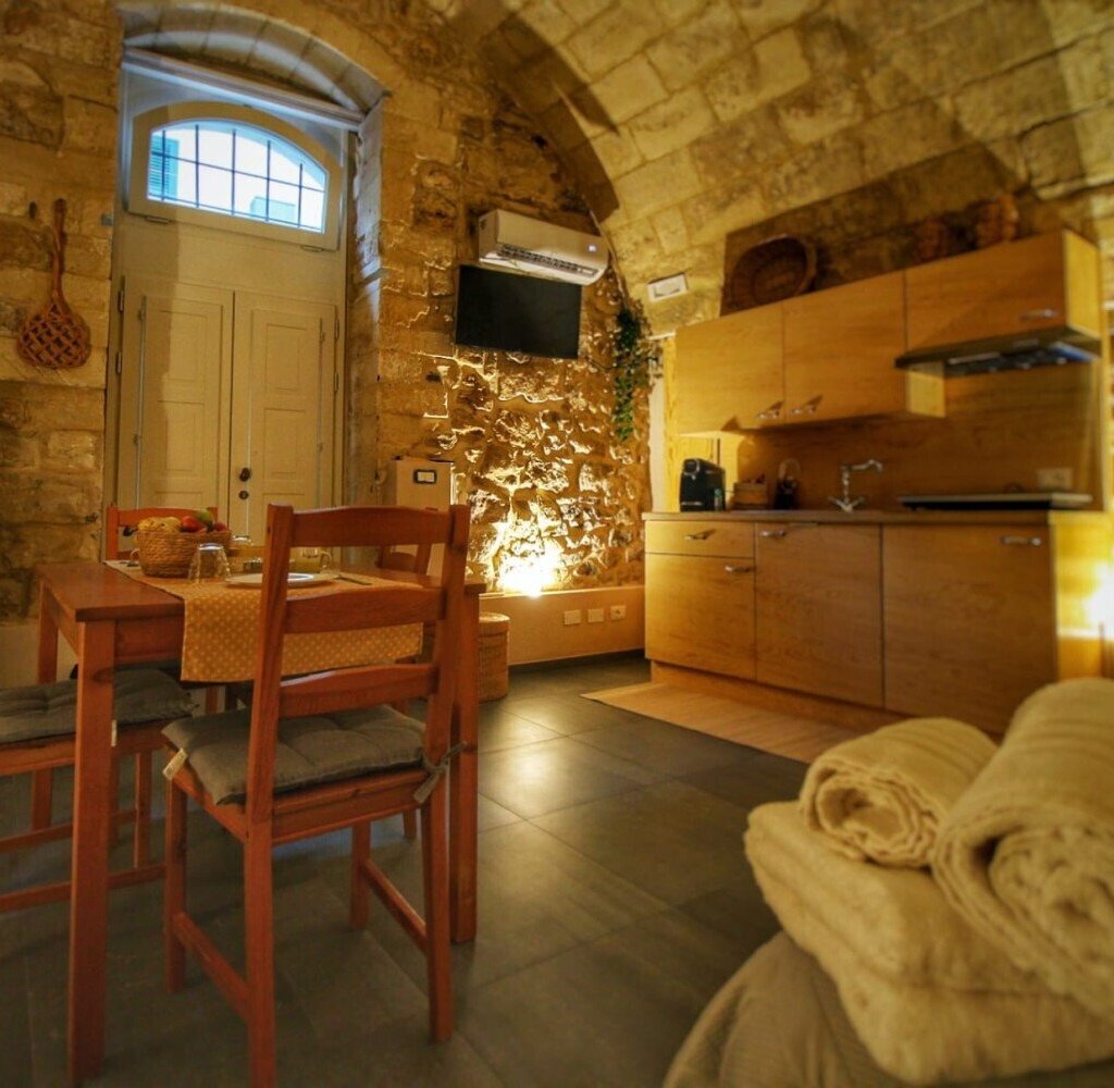 Media Ragusa Extras 246 Default 1214 Conversions 6963cee91a5f5 C4f4c977 8eb6 4815 8391 4f5463260ef2 Normalized Crop