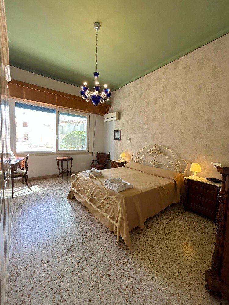 Media Ragusa Extras 5 Default 1733 Conversions 6971fb5f67c1c Matrimoniale Normalized Crop