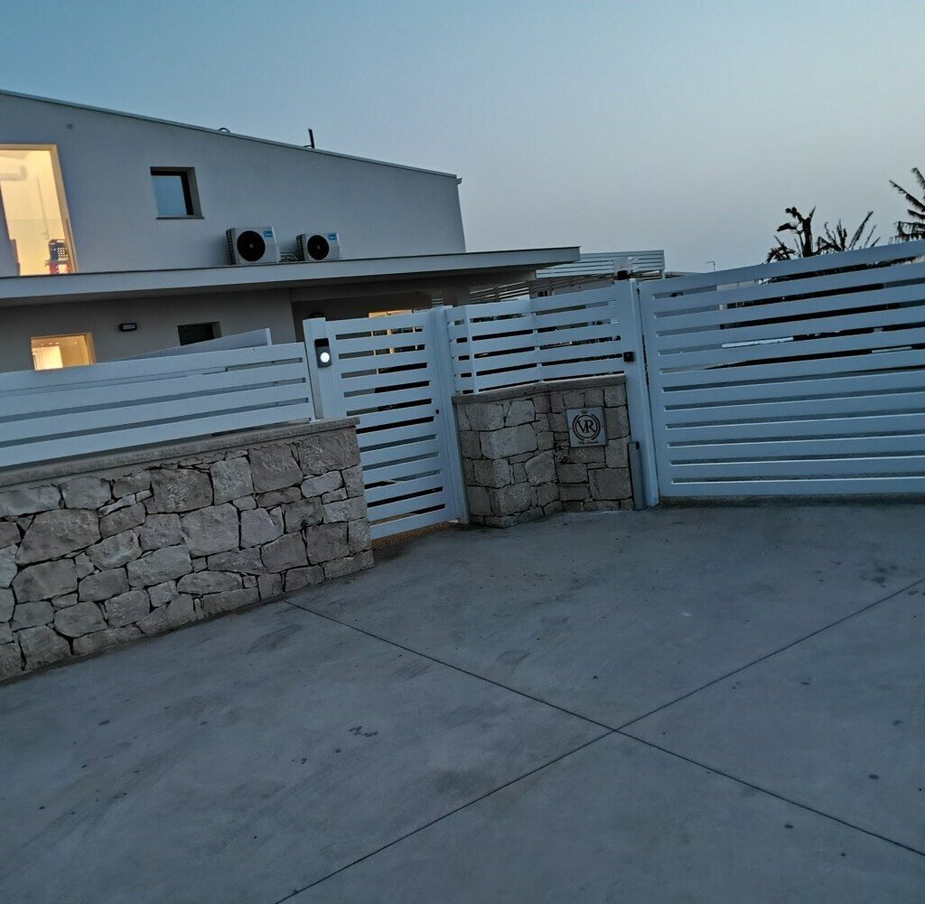 Media Ragusa Extras 301 Default 1294 Conversions 696615d86b629 Img20190425200721 Normalized Crop